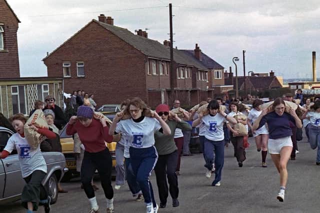 Susan Hall on her way to winning the 1973 women's race
