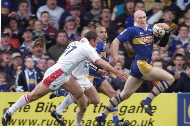 Keith Senior scores against St Helens in 2001. 
Picture: Charlie Knight.