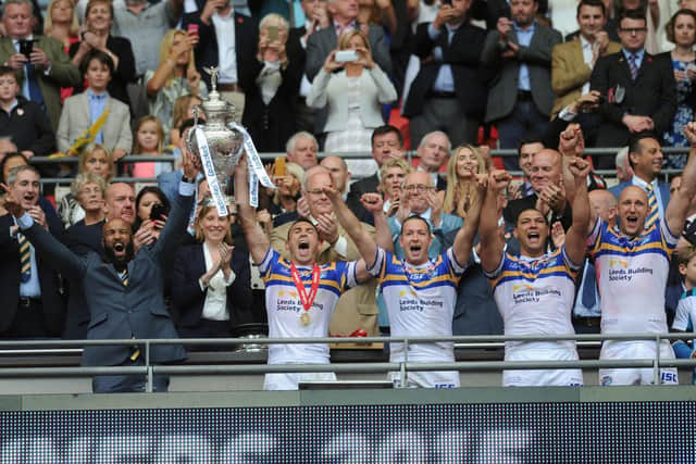 Wembley 2015: Jamie Jones-Buchanan and Kevin Sinfield lift the Challenge Cup. Picture by Steve Riding.