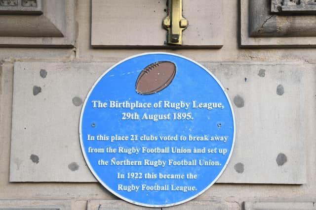 Blue plaque at The George Hotel (RFL)