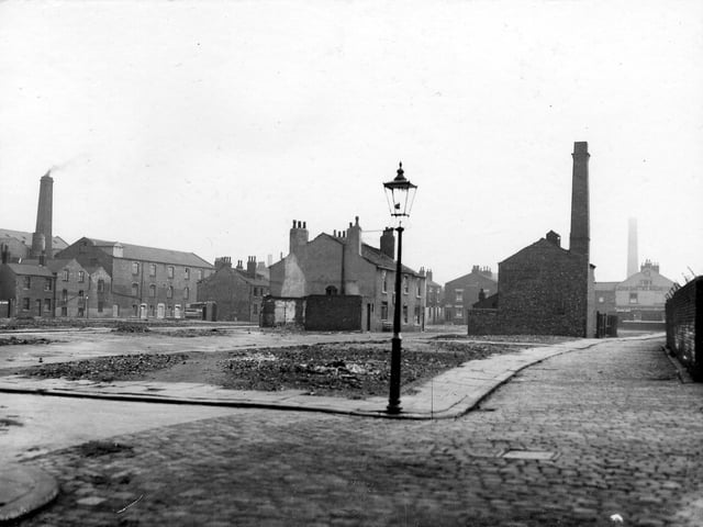 Enjoy these memories of Holbeck through the years. PICS: Leeds Libraries, www.leodis.net
