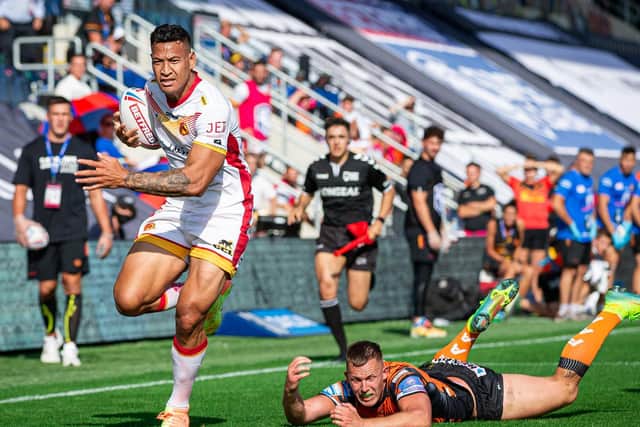 Picture by Alex Whitehead/SWpix.com - 08/08/2020 - Rugby League - Betfred Super League - Castleford Tigers v Catalans Dragons - Emerald Headingley Stadium, Leeds, England - Catalans' Israel Folau runs in for a try.