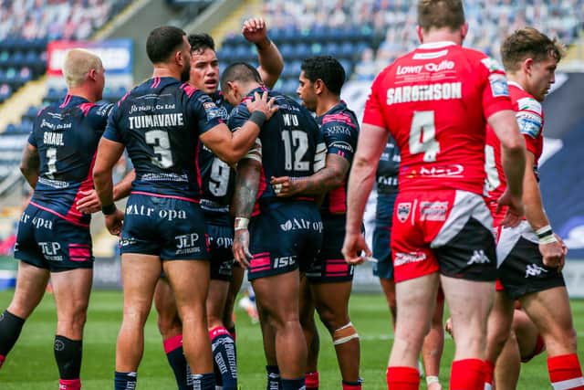 Hull and Salford, who met at Headingley last Sunday, have both had their game this weekend postponed. Picture by SXpix.com.