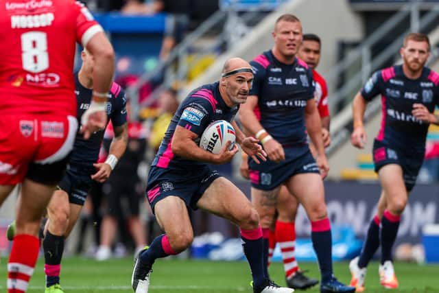 Hull FC Danny Houghton in action against Salford Red Devils (SWPIX)