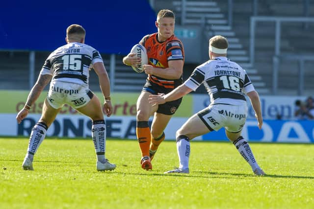 Castleford Tigers' Tyla Hepi takes the game to Hull.  Picture: Tony Johnson/JPIMedia.