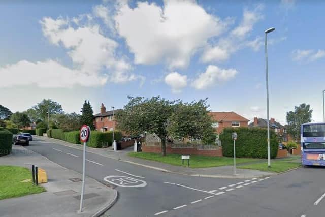 Easterly Road at the junction with Hollin Park Mount (photo: Google).