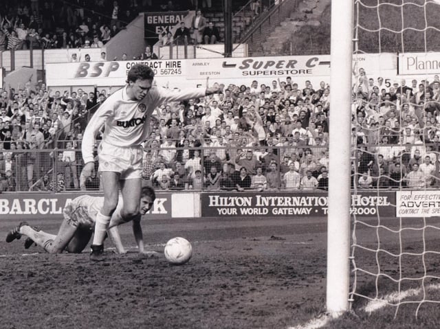 Enjoy these photos memories from Leeds United's 1988/89 season.