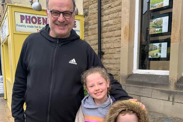 Leeds United coach Marcelo Bielsa with Orla and Barnaby.