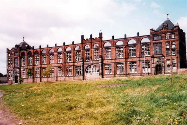 PIC: Leeds Libraries, www.leodis.net