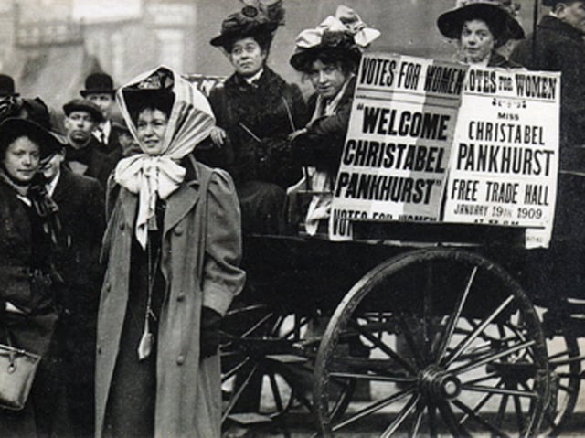 Mary Gawthorpe (far left) pictured alongside Christabel Pankhurst.