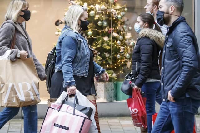 Christmas shoppers in Leeds (Photo: Danny Lawson/PA Wire)