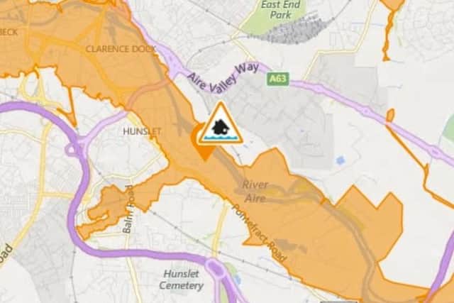 Storm Bella prompts Leeds River Aire flood alert