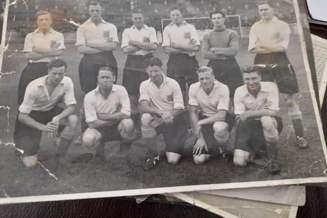 Eddie Beanland pictured (bottom row far right) with fellow Leeds United players in the 1947/48 season.