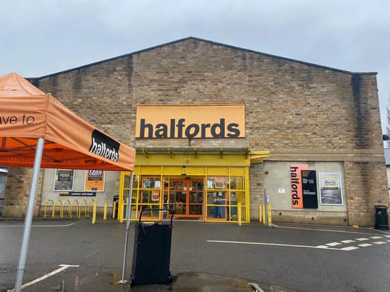 Halfords, Kirkstall, Leeds