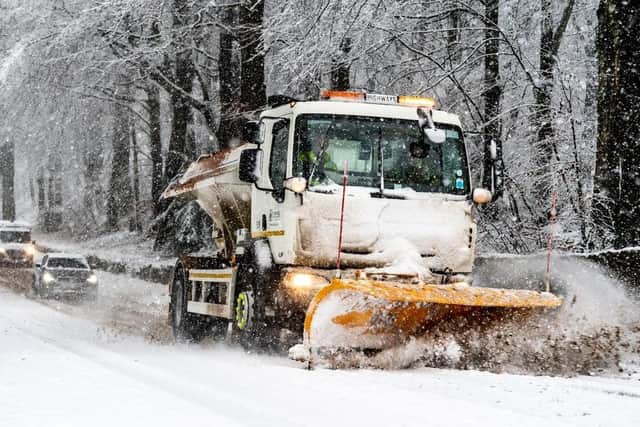 Leeds Council will grit roads in Leeds on Monday and Tuesday