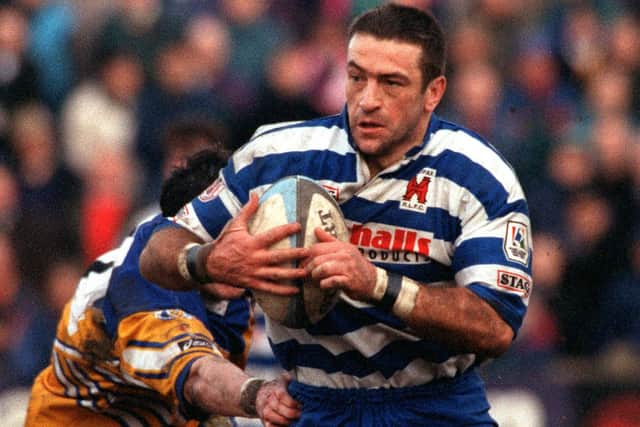John Bentley on the run for Halifax. Picture: Steve Riding.