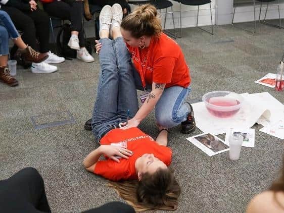 StreetDoctors volunteers teach young people in Leeds what to do if someone is stabbed