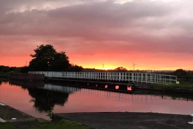 West Yorkshire Police were called to reports of a domestic incident on a canal boat at Woodlesford and continue to detain a suspect in custody.