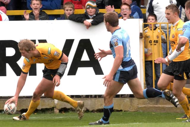 Joe Westerman scores for Tigers agianst St Helens in 2008. Picture by Gary Longbottom.