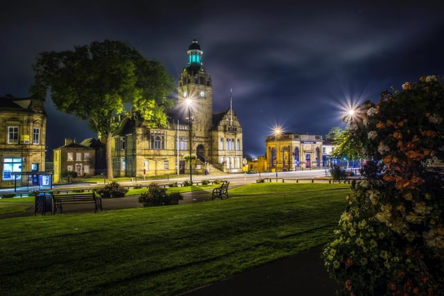 Cleckheaton Town Hall, by James Smallwood