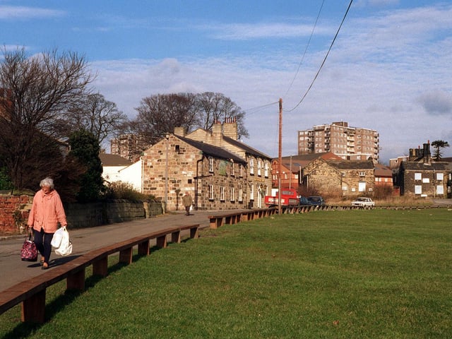 Seacroft village green and The Cricketer's Arms public house in March 1996.