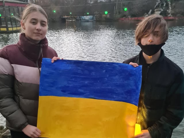 Scarborough College students with the Ukrainian flag