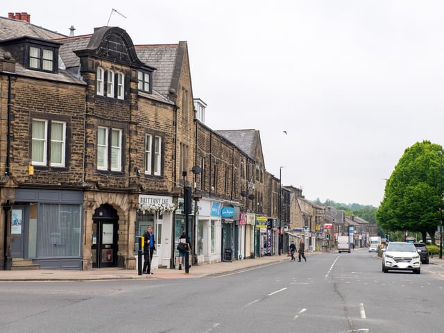 Guiseley North & West had 798.2 Covid-19 cases per 100,000 people in the latest week, a rise of 127.0% from the week before.