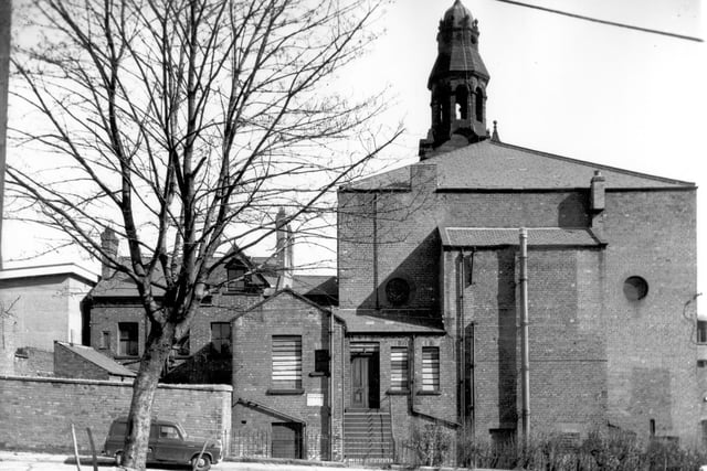 Tonbridge Street onto the rear of Cavendish Road Presbyterian Church in March 1966. The church was later converted into the Clothworkers Centenary Concert Hall at a cost of £60,000 provided by the Clothworkers Company of the City of London. The inaugural concert was held in 1976.