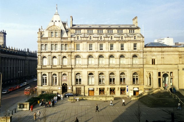 The Municipal Buildings on The Headrow, which at the time housed the Central Library and City Museum and also Stumps public house in the basement.
