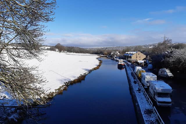 Snowfall by the Leeds Liverpool Canal at Rodley (Photo: Tony Johnson)