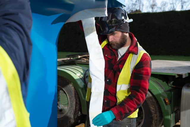 Installing Robert Indiana Sculpture 1958-2018 at Yorkshire Sculpture Park, 2022. Photo © Jonty Wilde, courtesy of Yorkshire Sculpture Park