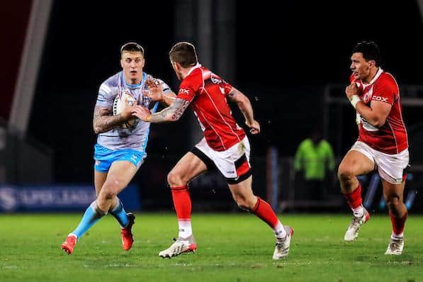 Alex Mellor on the ball against Salford. Picture by Alex Whitehead/SWpix.com.