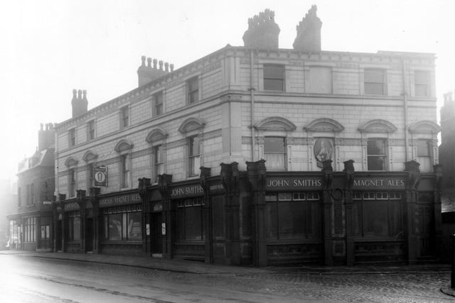 The Queen's Hotel on Roundhay Road pictured in January 1961. The listed landlord was Walter Grant.