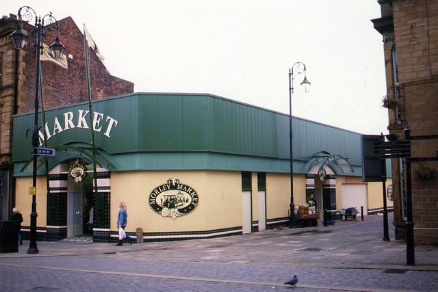 Queen Street showing the green and cream painted Morley Market at the junction with Hope Street in November 1998.
