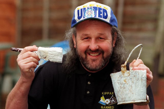 Kippax painter Gary Edwards was painting the village white in November 1998. The  Leeds United superfan was offering a discount for the removal of red paint.