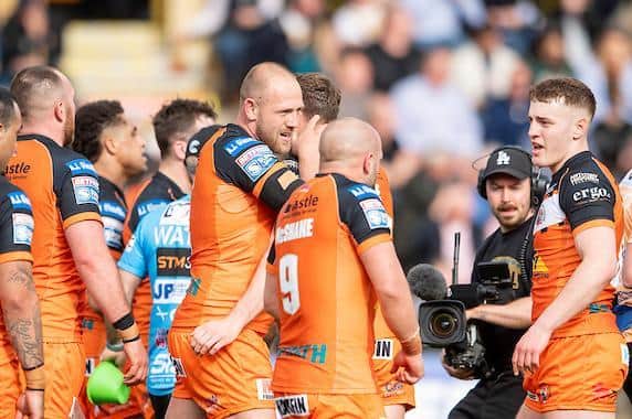 Tigers celebrate Liam Watts' winning try agianst Leeds. Picture by Allan McKenzie/SWpix.com.