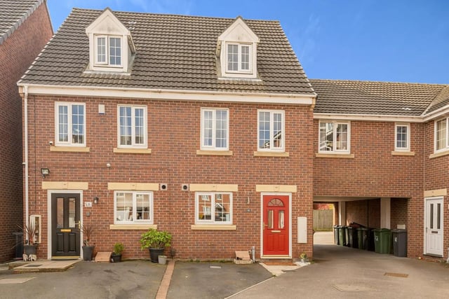 This extremely well presented home boasts spacious and well appointed rooms, each one neutrally decorated and offers modern and versatile living accommodation that is arranged over three floors.