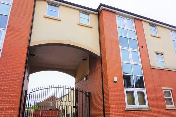 Westfield Mews, Leeds, LS12 3UQ
£75,000
Purplebricks are delighted to bring to market this modern ground floor apartment. Recently updated to a high standard. Perfect for first time buyers, professional couples and even the elderly with the convenient ground floor access. Beautifully presented with new kitchen. Offered with NO CHAIN. Secure gated development.
