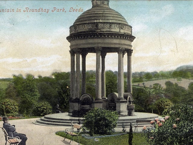 A colour-tinted postcard with a postmark of March 31, 1907, showing Barran's Fountain in Roundhay Park.