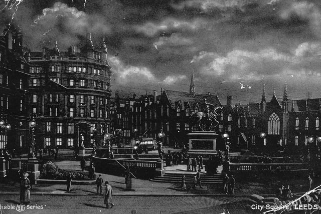 City Square by night from a postcard with postmark March 9, 1906. The Black Prince statue can be seen in the centre. In the background are (from left), the General Post Office, Standard Life Assurance, Priestley Hall and Mill Hill Chapel.