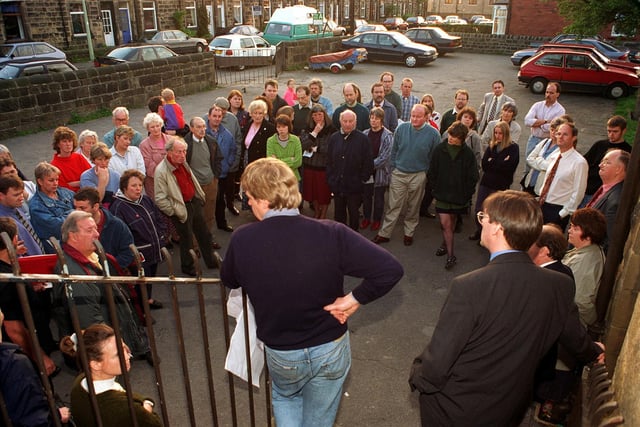 Otley residents met councillors and officials to discuss concerns over plans for a new housing development in the town.