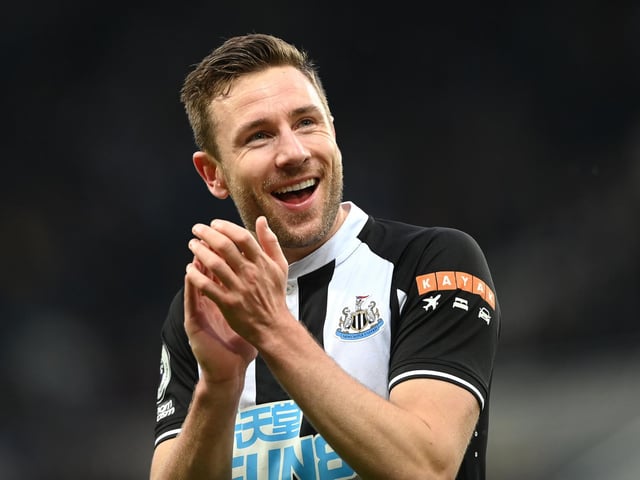 Newcastle United defender Paul Dummett is poised to sign a new deal at the club (Sun)