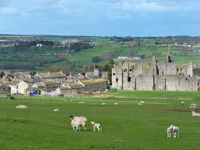 Situation in the Yorkshire Dales, the castle was the childhood home of King Richard III, garrisoned during the Civil War of the 17th century.