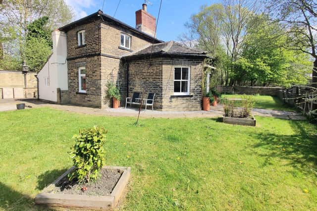 The Old Lockhouse, Mill Lane, Brighouse, HD6 1PS is priced at £325,000 with Marsh and Marsh estate agents, Halifax.