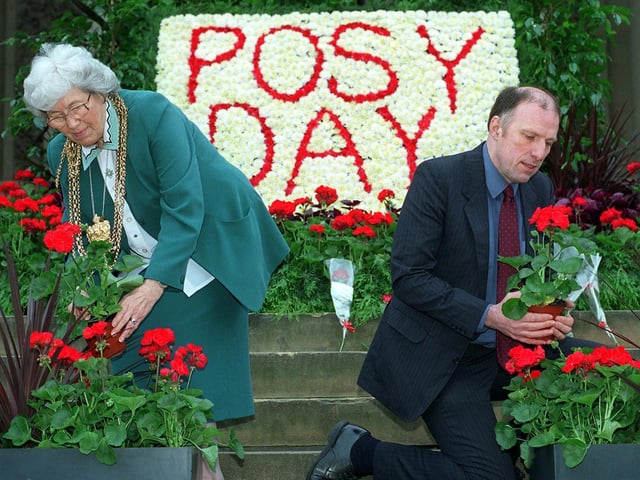 The Lord Mayor of Leeds, Coun Linda Middleton (left) and the National Chairman of Road Peace, John Stewart, each plant a posy to launch the annual Leeds Posy campaign.