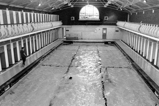Inside Bramley Baths in November 1986.