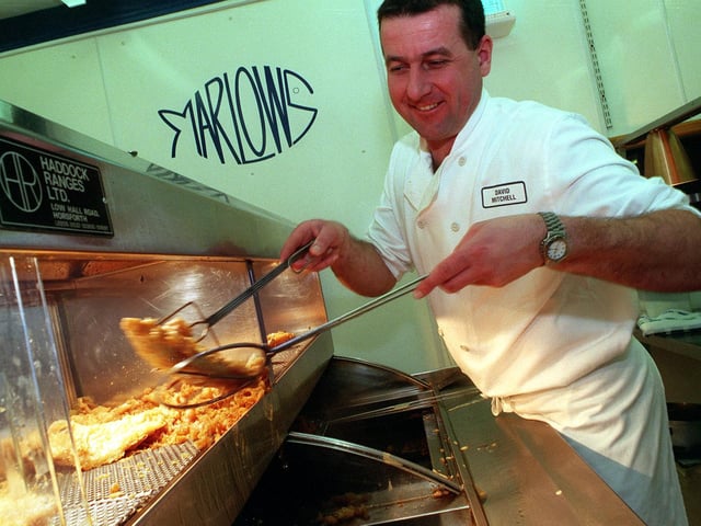 General manager Dave Mitchell works his magic in the kitchen at Marlows on Street Lane in March 1999.