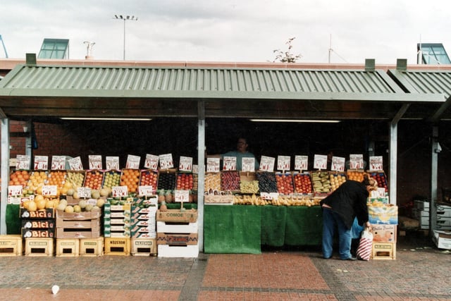 Picture of a fruit stall on the outdoor Kirkgate Market in September 1999.