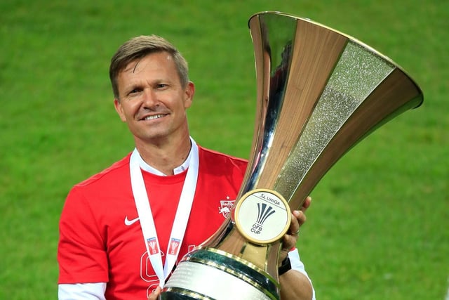 Under Jesse Marsch, RB Salzburg win the Austrian Cup with a 3-0 win over LASK. Brenden Aaronson scores the second goal.