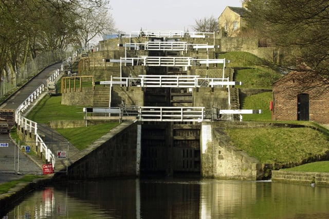 Five Rise Locks on the Leeds Liverpool Canal at Bingley was drained in March 2004 for major renovation work.